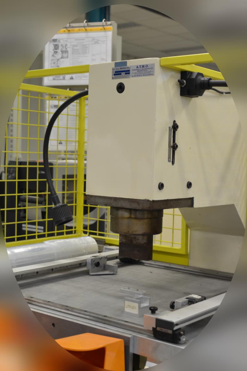 Presse insertion pressfits
